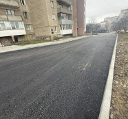 У Тернополі на вулицях Галицькій і Антіна Манастирського триває ремонт дворів