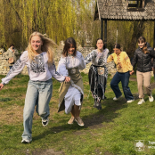 Сотні тернополян та гостей міста долучилися до участі в «Гаївках з молоддю»